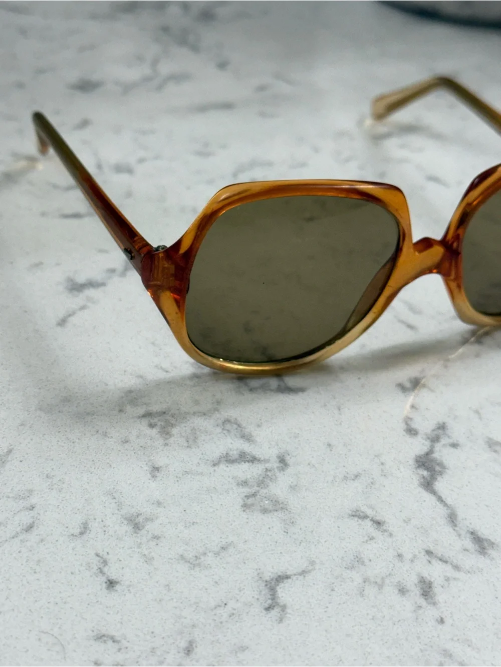 Piave stylish amber